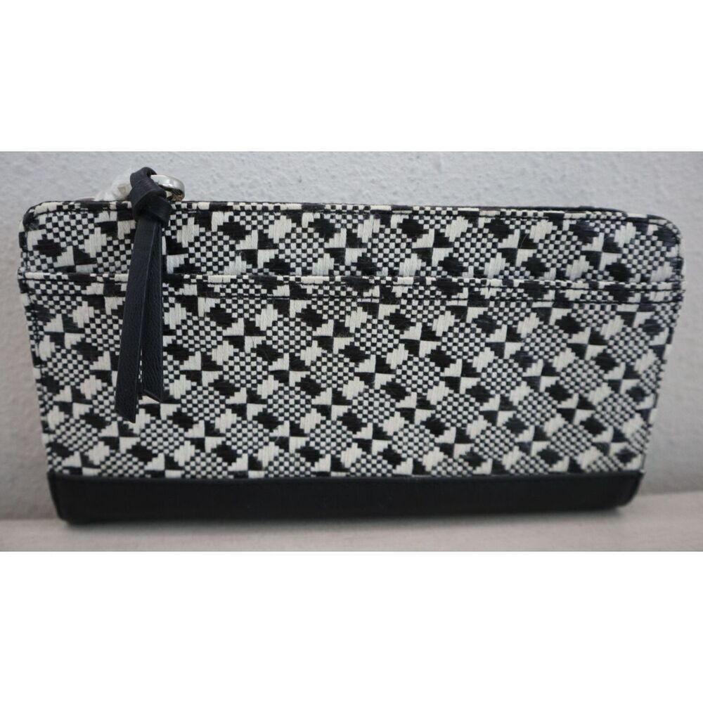 Relic Women's Black/White Checkered Print 1/2 Zip Wallet